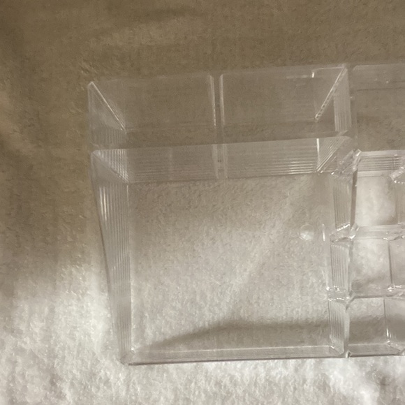 Hard plastic Make up holder 16 holders 8 & a half” across 3” tall New - Picture 4 of 4